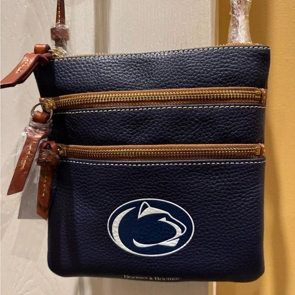 Dooney & Bourke Penn State Nittany Lions Navy Crossbody Bag with Dust Bag NEW - Picture 2 of 15